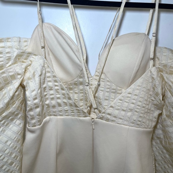 ASOS Dramatic Sleeve Dress - Picture 7 of 8